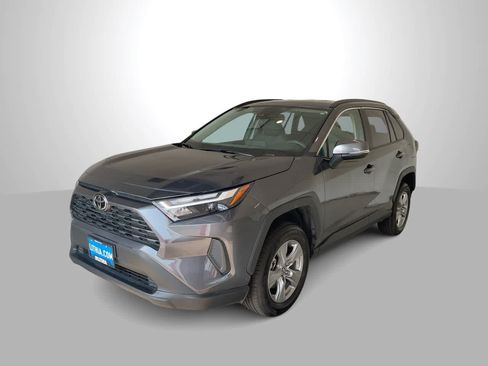 Used 2025 Toyota RAV4 XLE AWD/4WD image 1