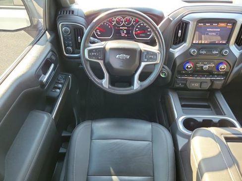 Used 2022 Chevrolet Silverado 1500 LT Trail Boss w/ LT Trail Boss Premium Package AWD/4WD image 13