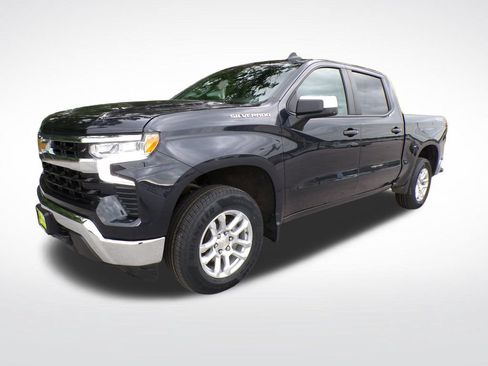 Used 2024 Chevrolet Silverado 1500 LT AWD/4WD image 2