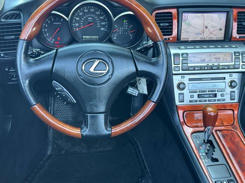 Used 2002 Lexus SC 430 Convertible RWD image 12