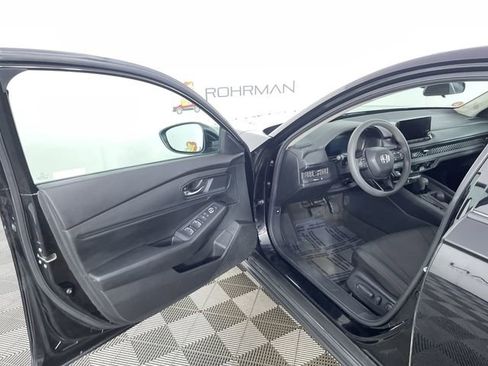 Used 2023 Honda Accord EX image 17
