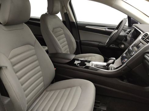Used 2015 Ford Fusion S FWD image 21