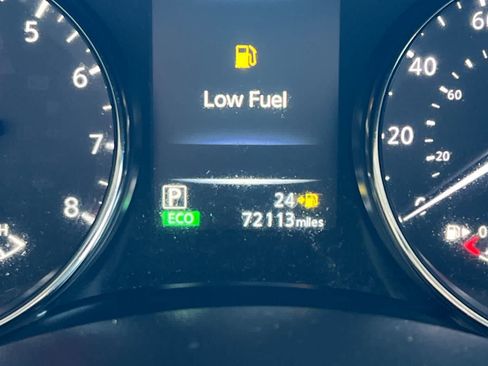 Used 2017 Nissan Rogue SL FWD image 25