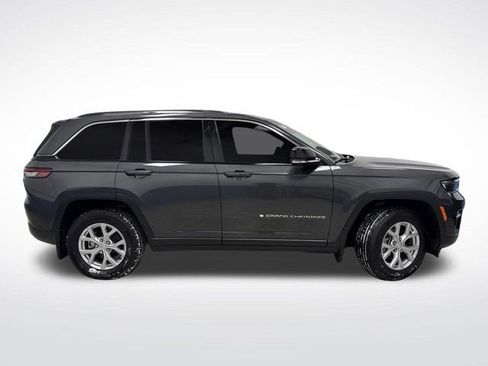 Used 2023 Jeep Grand Cherokee Limited w/ Luxury Tech Group II image 2