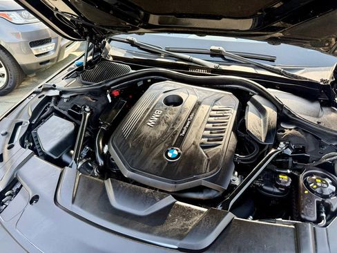 Used 2017 BMW 740i image 6