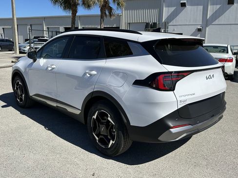 New 2026 Kia Sportage EX w/ EX Panorama Roof Package FWD image 7