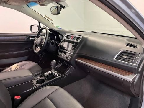 Used 2016 Subaru Outback 2.5i Limited AWD/4WD image 12