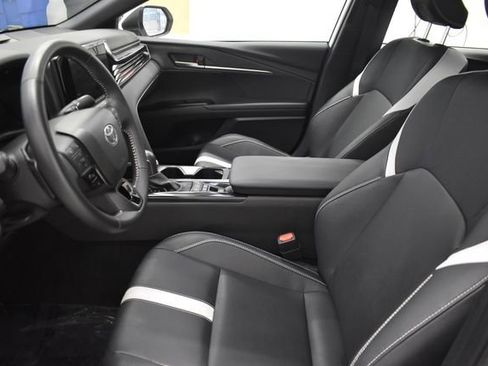 Used 2025 Toyota Camry SE FWD image 22