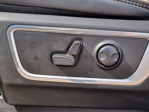 Used 2023 RAM 1500 Laramie image 12