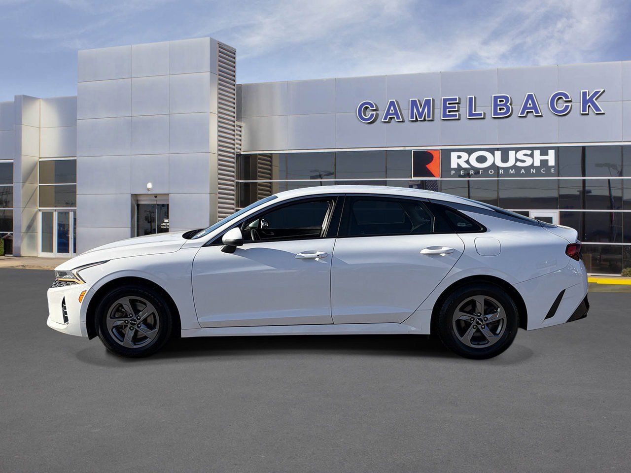 Used 2023 Kia K5 LXS FWD image 2