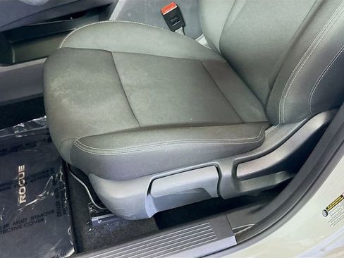 Used 2024 Nissan Rogue S FWD image 20
