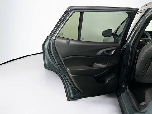 Used 2025 Chevrolet Trax LT image 24