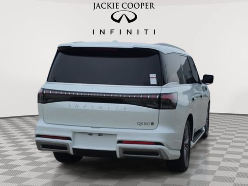 Certified 2025 INFINITI QX80 Sensory AWD/4WD image 5