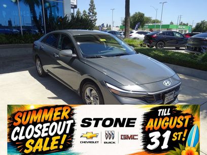 Used 2025 Hyundai Elantra SE