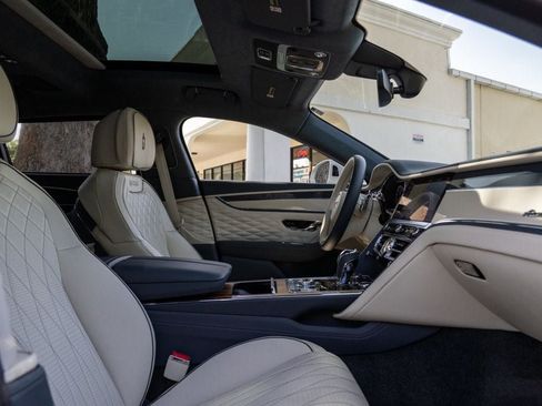 Used 2023 Bentley Flying Spur V8 AWD/4WD image 29