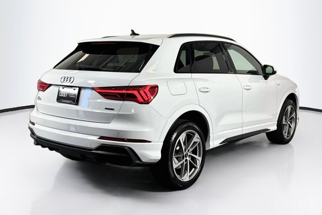 Used 2025 Audi Q3 2.0T Premium w/ Convenience Plus Package AWD/4WD image 5
