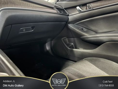 Used 2018 Honda Accord EX image 18