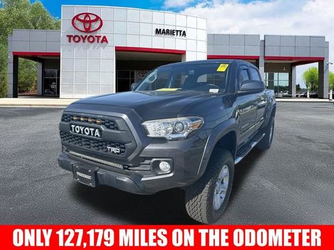 Used 2016 Toyota Tacoma SR5 w/ SR5 Appearance Package (SN) image 3
