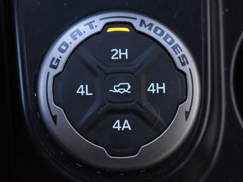 Used 2024 Ford Bronco Outer Banks w/ Sasquatch Package image 30