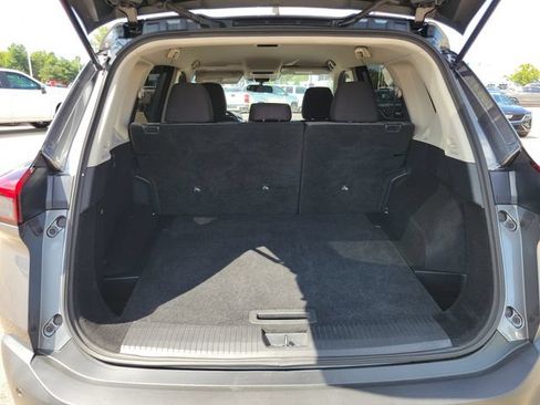 Used 2021 Nissan Rogue S FWD image 26