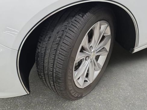 Used 2021 Chevrolet Malibu LT FWD image 29