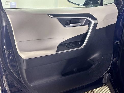 Used 2024 Toyota RAV4 XLE w/ Convenience Package AWD/4WD image 10