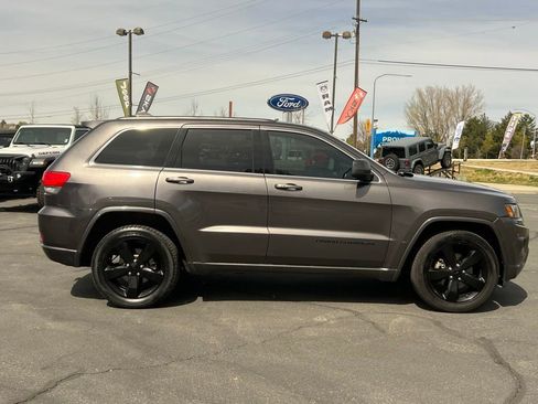 Used 2014 Jeep Grand Cherokee Altitude image 9