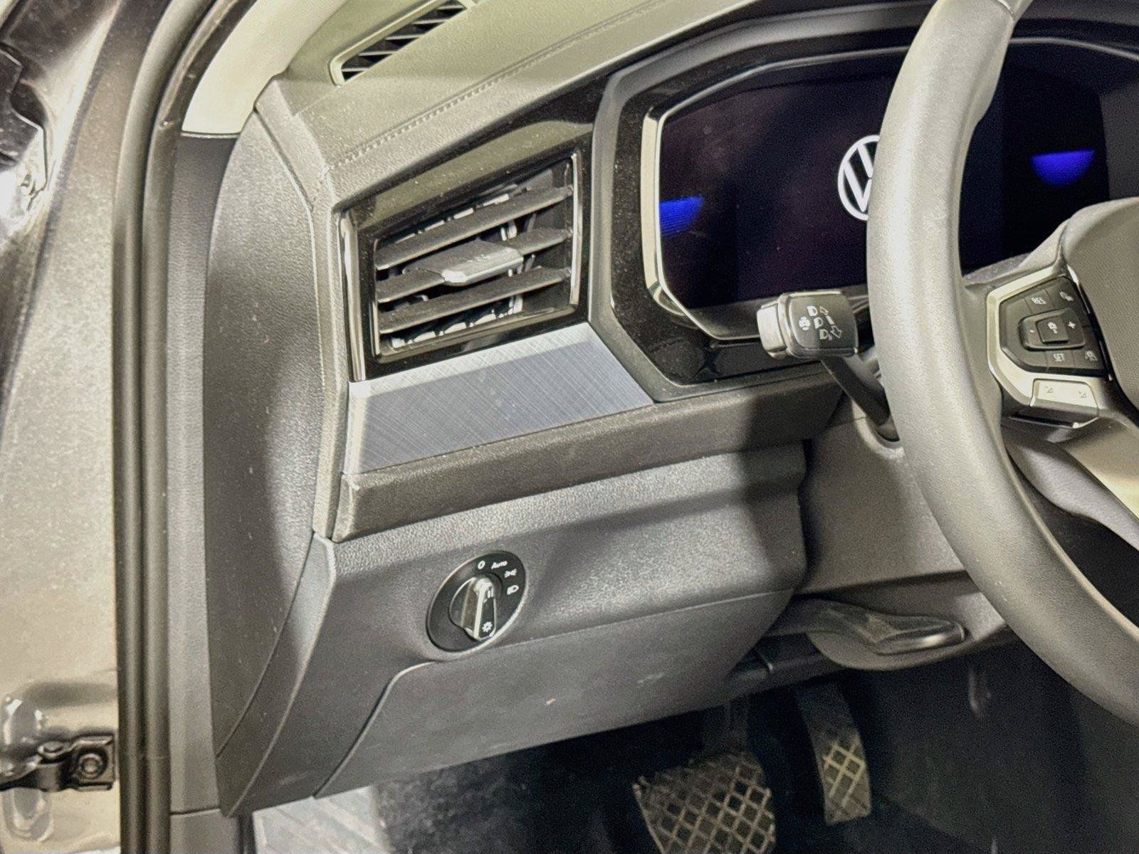Used 2022 Volkswagen Jetta SE FWD image 8