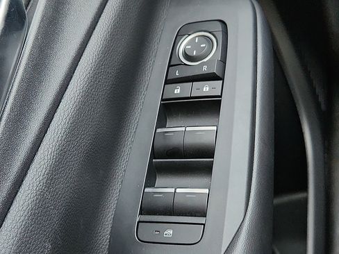 Used 2026 Toyota Prius FWD image 18