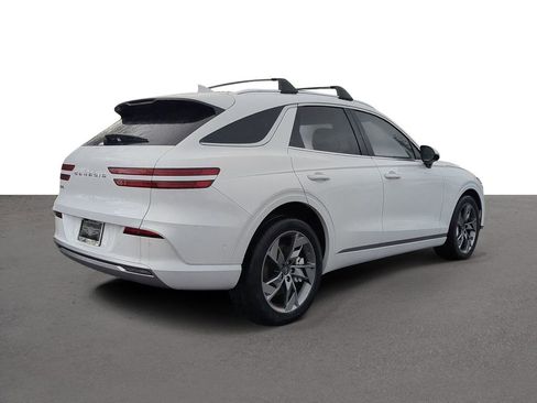 Used 2025 Genesis Electrified GV70 w/ Prestige Package AWD/4WD image 3