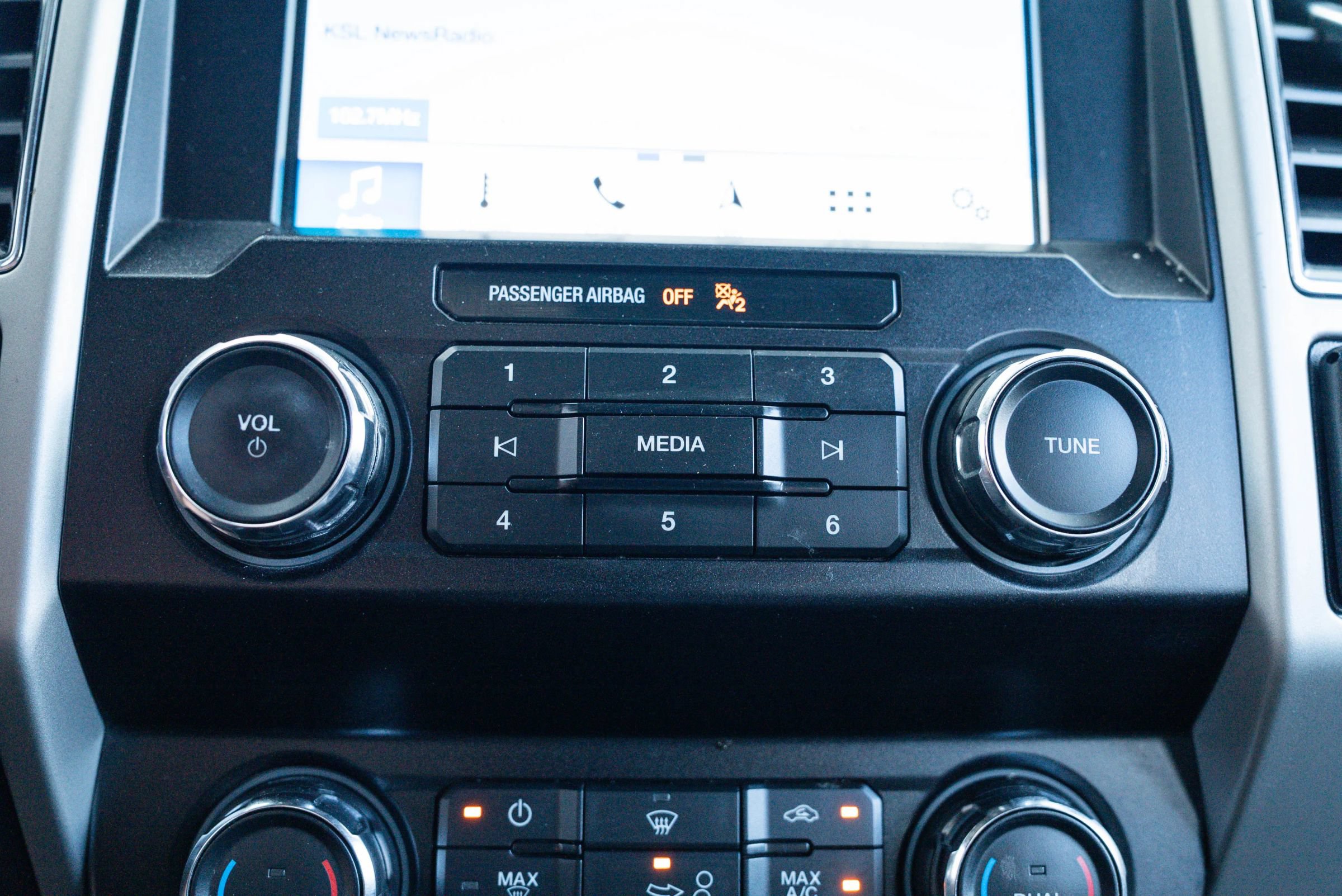 Used 2019 Ford F150 Lariat AWD/4WD image 26