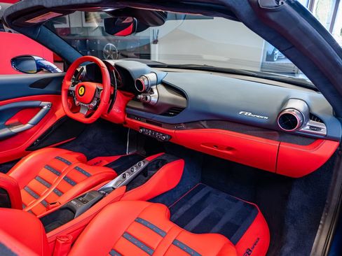 Used 2022 Ferrari F8 Tributo RWD image 17