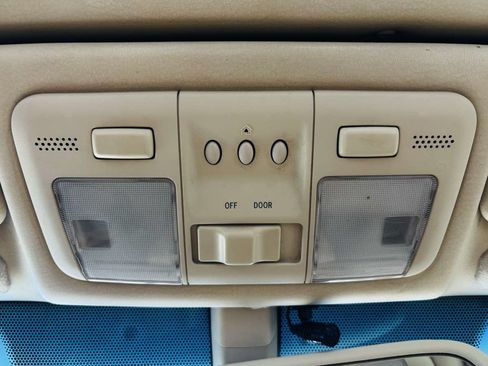 Used 2005 Lexus SC 430 Convertible RWD image 44