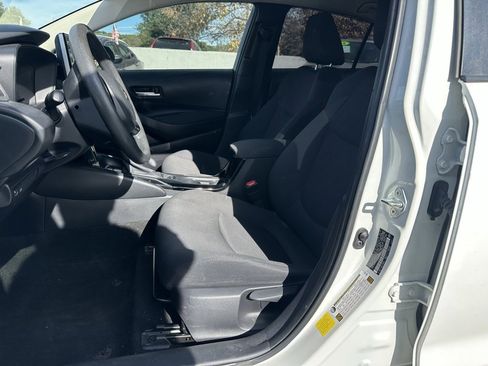 Used 2020 Toyota Corolla LE image 8