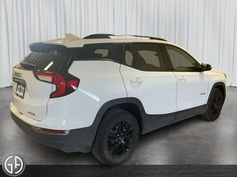 Used 2023 GMC Terrain AT4 image 5