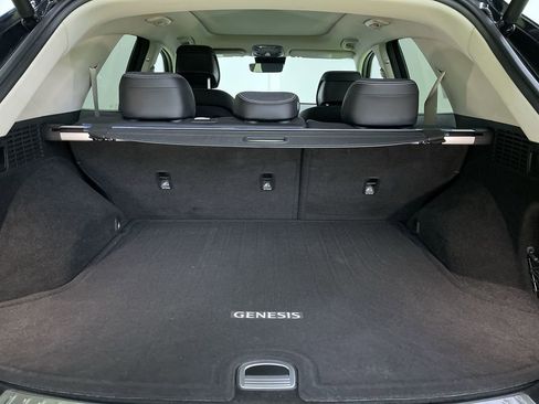 Used 2023 Genesis Electrified GV70 image 29