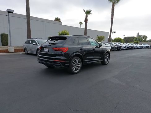 Certified 2025 Audi Q3 2.0T Premium w/ Convenience Package AWD/4WD image 5