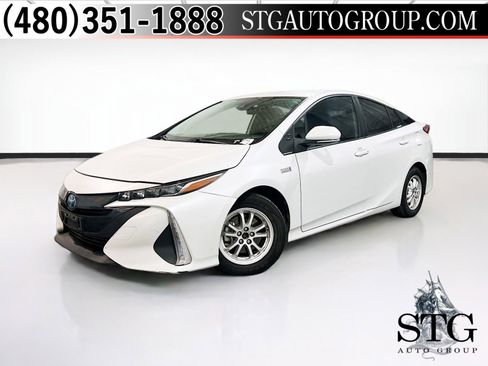 Used 2021 Toyota Prius Prime LE image 1