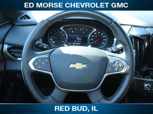 Used 2023 Chevrolet Traverse LT FWD image 8