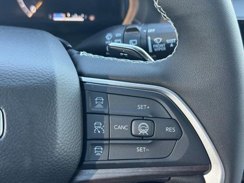 New 2026 Jeep Grand Cherokee Altitude AWD/4WD image 11