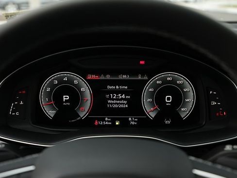 Used 2025 Audi Q7 3.0T Prestige w/ Prestige Package image 34