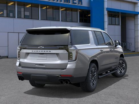 New 2026 Chevrolet Suburban Z71 w/ Comfort Package AWD/4WD image 4