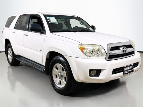Used 2008 Toyota 4Runner SR5 image 3