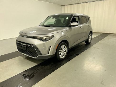 Certified 2023 Kia Soul LX image 5
