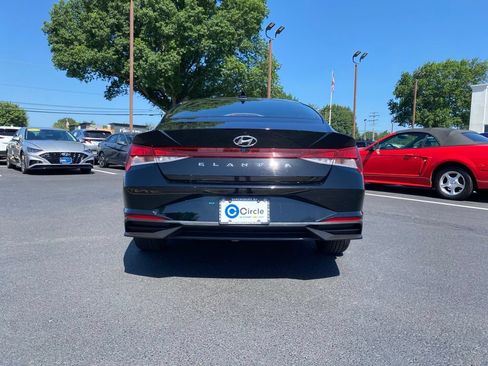 Certified 2023 Hyundai Elantra SEL w/ Convenience Package FWD image 5