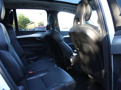 Used 2018 Volvo XC90 T5 Momentum w/ Convenience Package FWD image 20