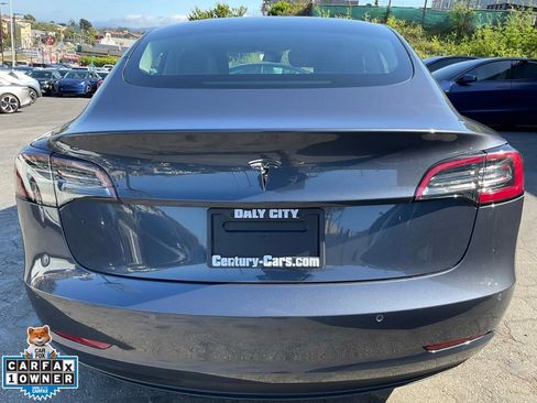 Used 2022 Tesla Model 3 Long Range AWD/4WD image 4