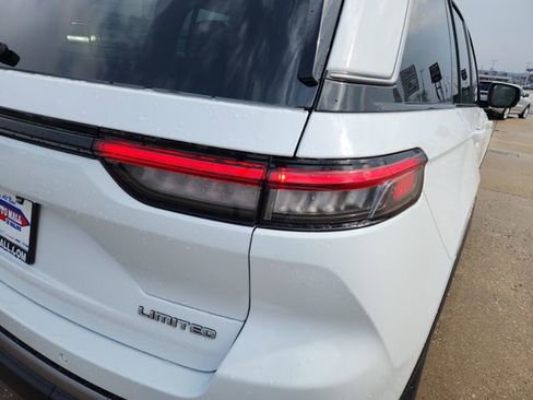 New 2026 Jeep Grand Cherokee Limited w/ Luxury Tech Group II AWD/4WD image 5