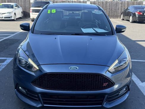 Used 2018 Ford Focus ST w/ Equipment Group 401A FWD image 2