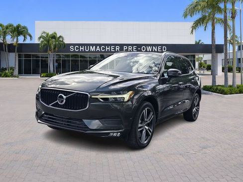 Used 2018 Volvo XC60 T6 Momentum w/ Convenience Package image 3